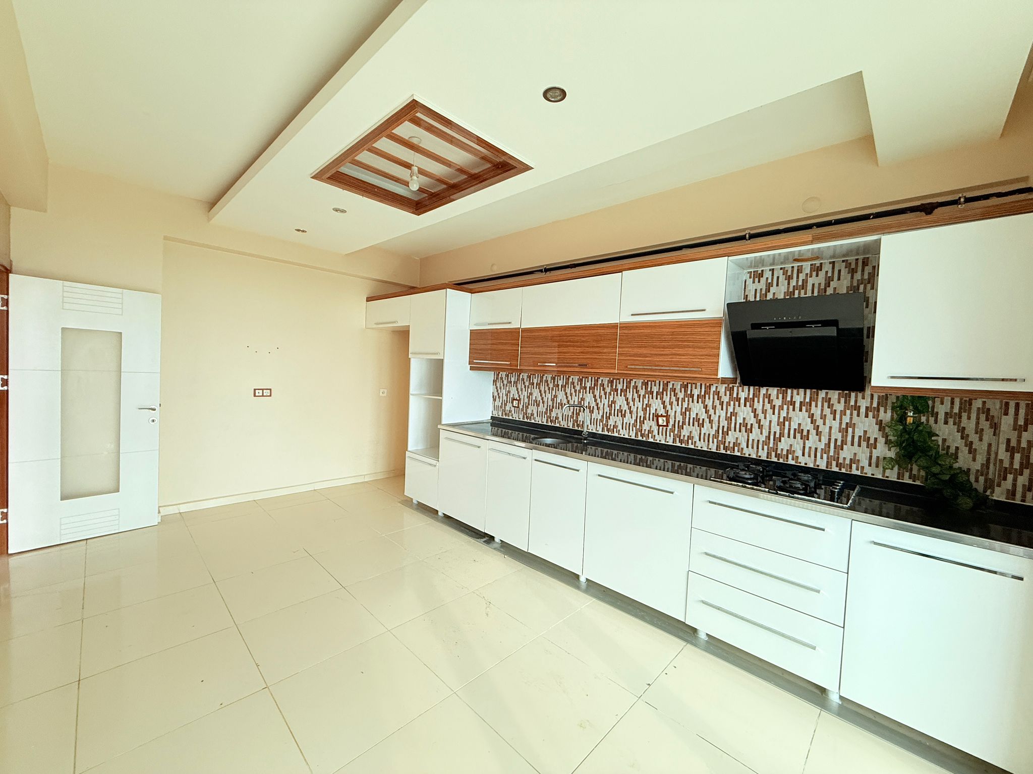 KAYA EMLAKTAN BAĞCILAR BÖLGESİNDE 3+1 SATILIK DAİRE